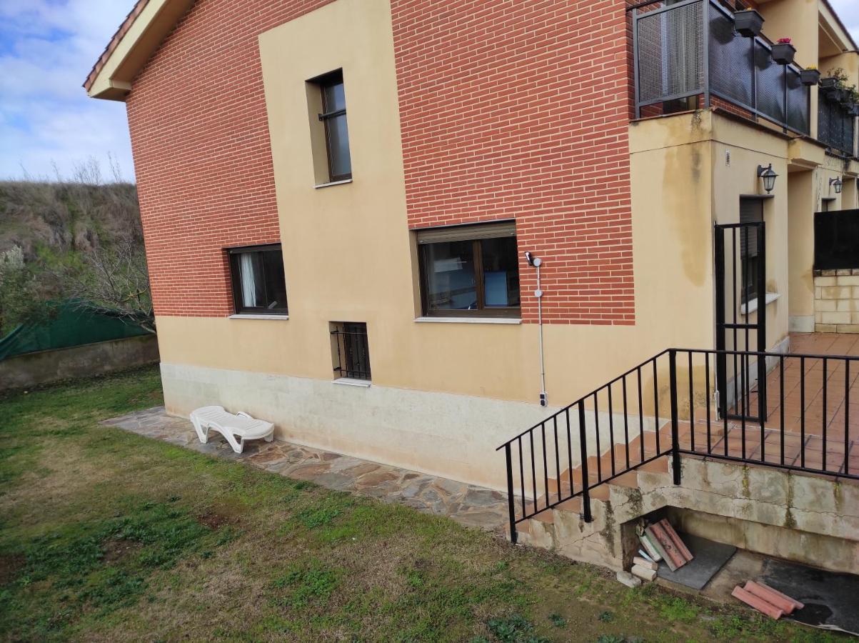 En El Corazon Del Barrio De La Estacion Vila Haro Exterior foto