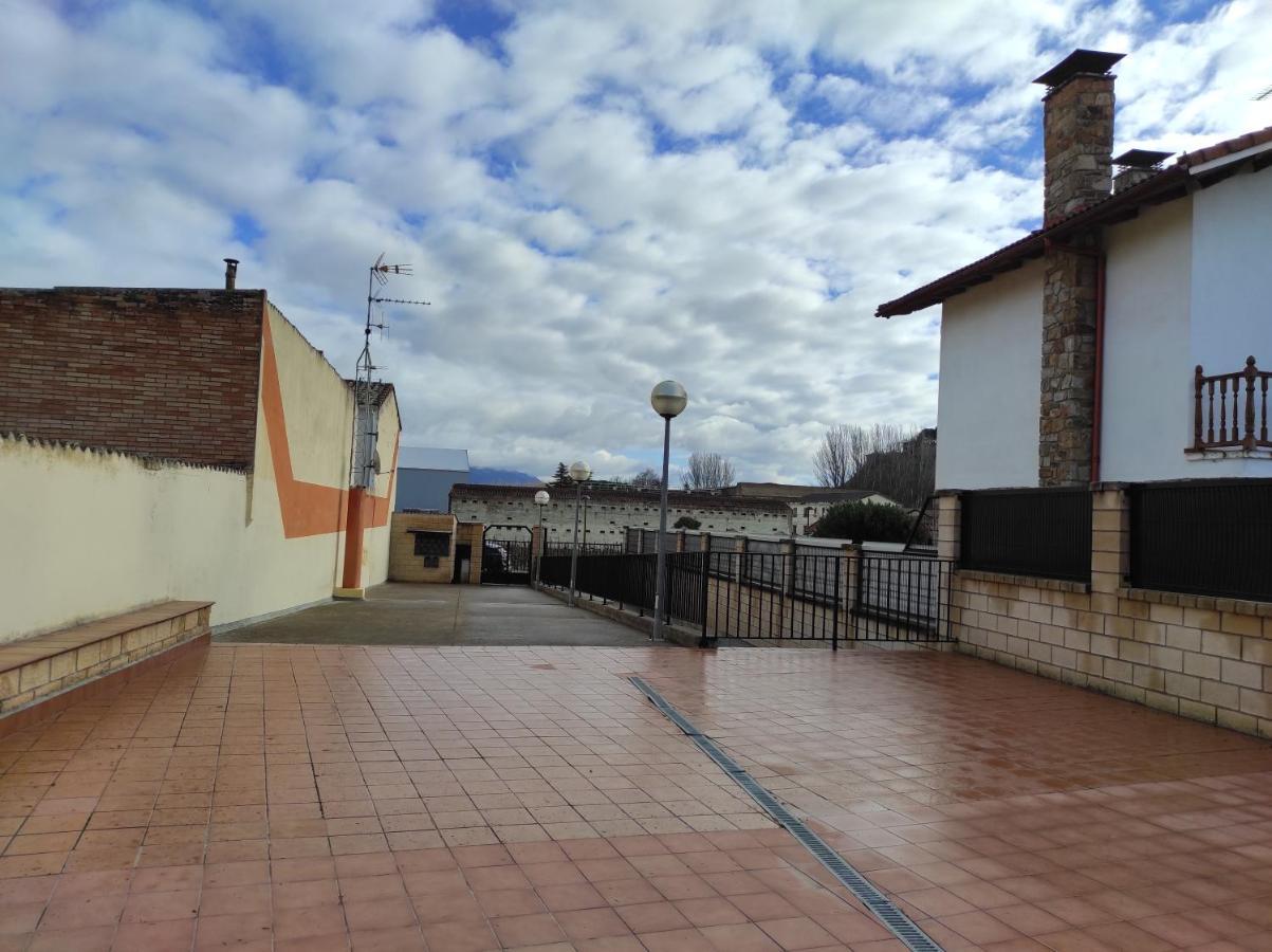 En El Corazon Del Barrio De La Estacion Vila Haro Exterior foto